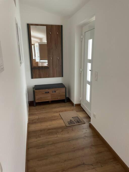 Apartment In Zentraler Lage Mit Privatparkplatz Ґрафенвер Екстер'єр фото